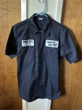 Spirit Halloween Shirt Men’s Medium Blue Moore Hose Plumbing Short Sleeve Button